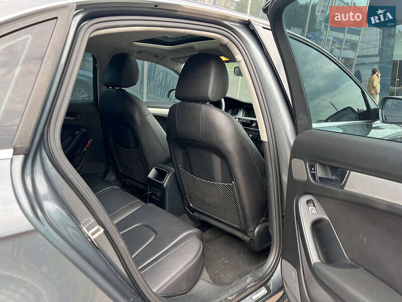 Седан Audi A4 2014 в Києві