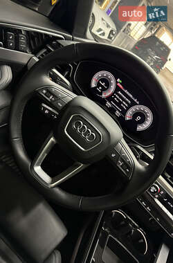 Седан Audi A4 2022 в 