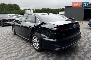 Седан Audi A4 2021 в 