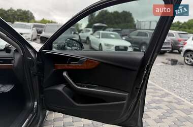Седан Audi A4 2021 в 