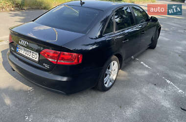 Седан Audi A4 2010 в 