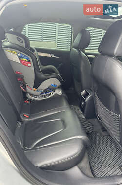 Седан Audi A4 2012 в 