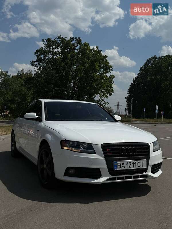 Седан Audi A4 2011 в Кропивницком