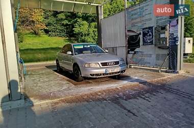 Седан Audi A4 1997 в 
