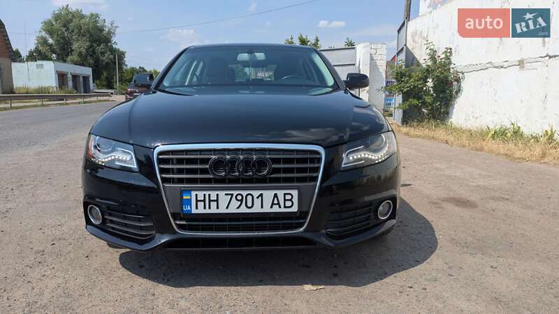 Седан Audi A4 2012 в Подільську