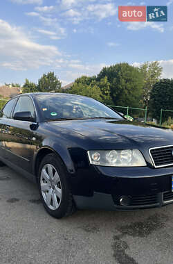 Седан Audi A4 2000 в 