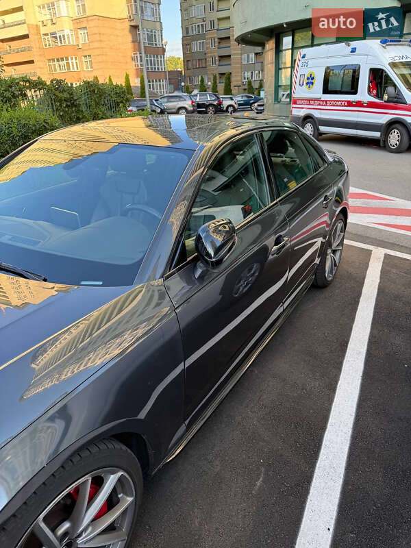 Седан Audi A4 2018 в Києві