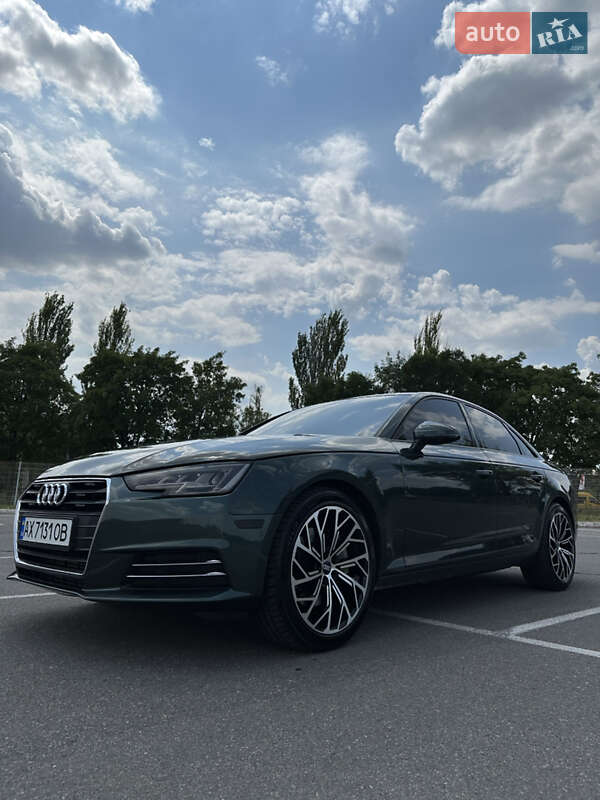 Седан Audi A4 2016 в Днепре