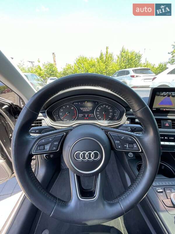 Седан Audi A4 2019 в Львове