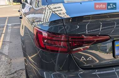 Седан Audi A4 2018 в 
