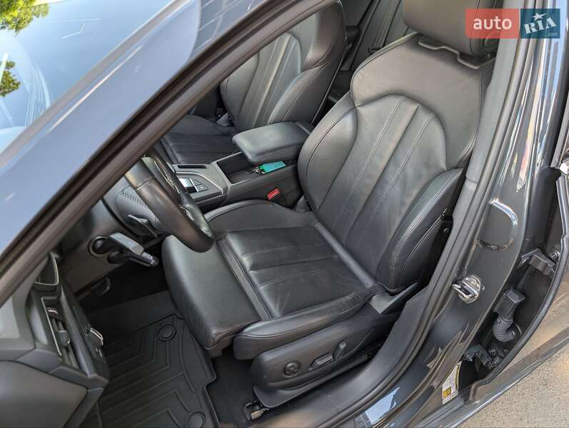 Седан Audi A4 2018 в Києві