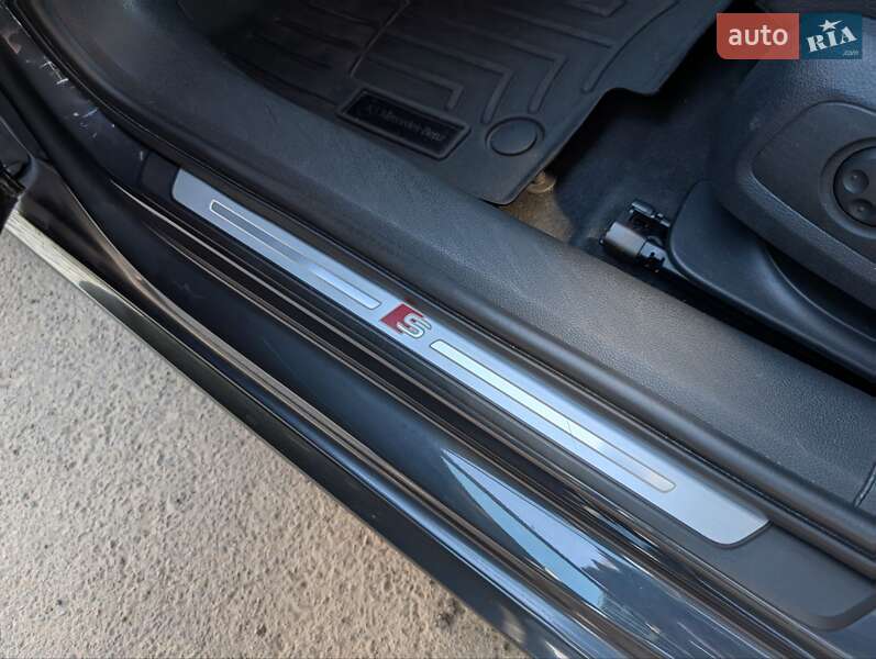 Седан Audi A4 2018 в Києві