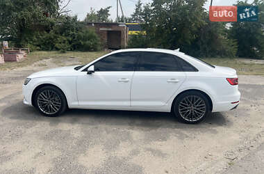 Седан Audi A4 2016 в 
