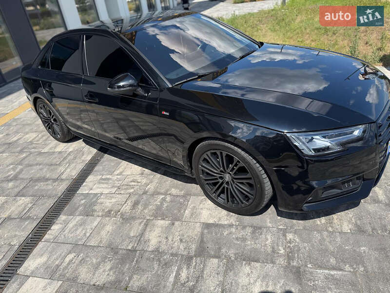 Седан Audi A4 2017 в Львове