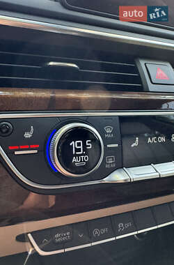 Седан Audi A4 2016 в 