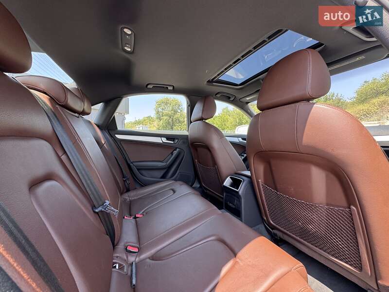 Седан Audi A4 2015 в Запоріжжі