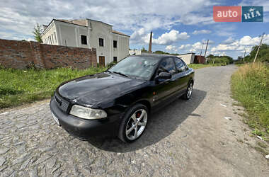 Седан Audi A4 1998 в Летичіві