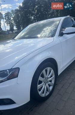 Седан Audi A4 2011 в 