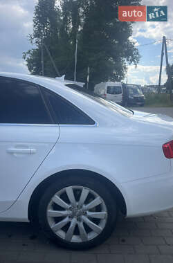 Седан Audi A4 2011 в 