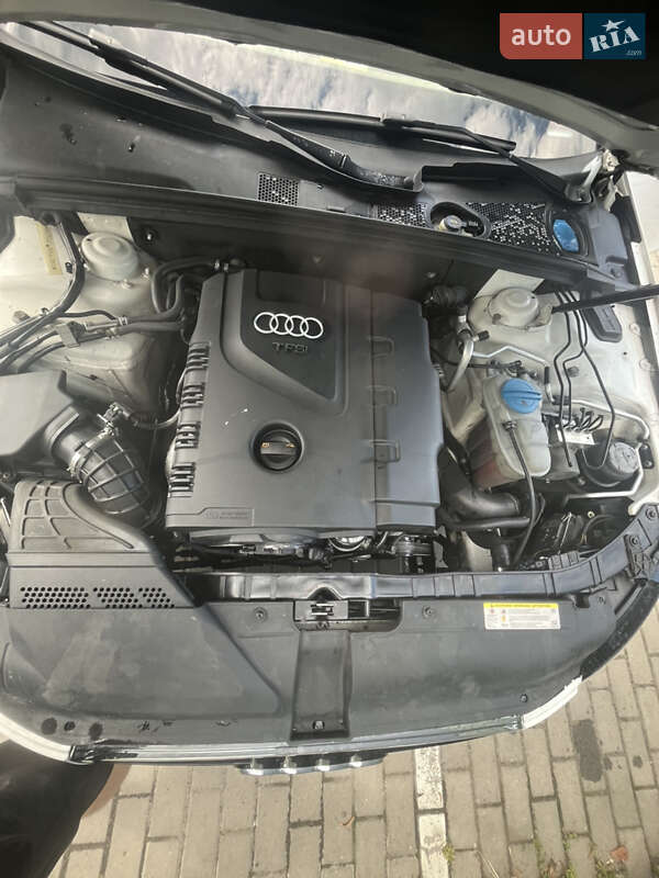Седан Audi A4 2011 в Стрию
