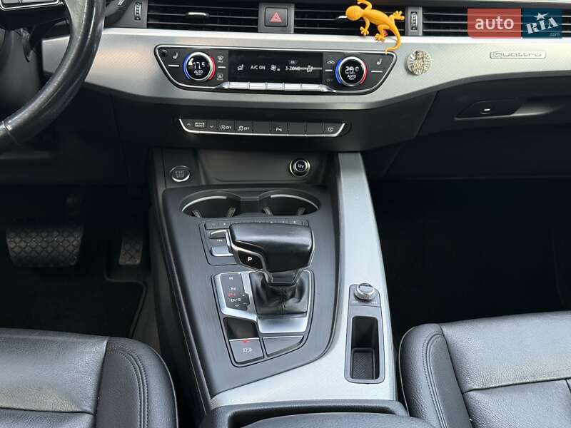 Седан Audi A4 2015 в Львові
