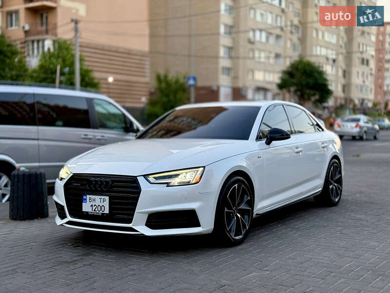 Седан Audi A4 2016 в 