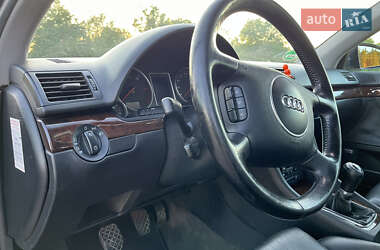 Седан Audi A4 2001 в 