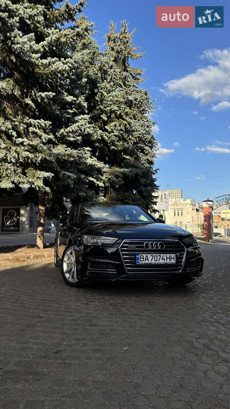 Седан Audi A4 2019 в 