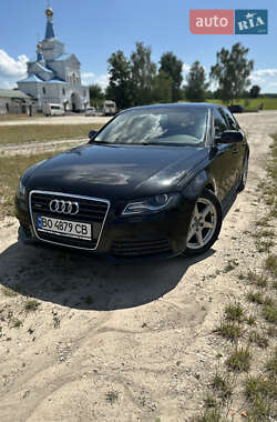 Седан Audi A4 2011 в Кременце