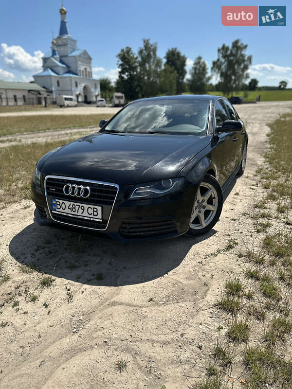 Седан Audi A4 2011 в 