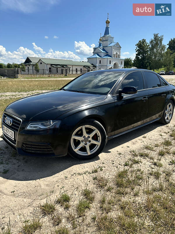 Седан Audi A4 2011 в Кременці