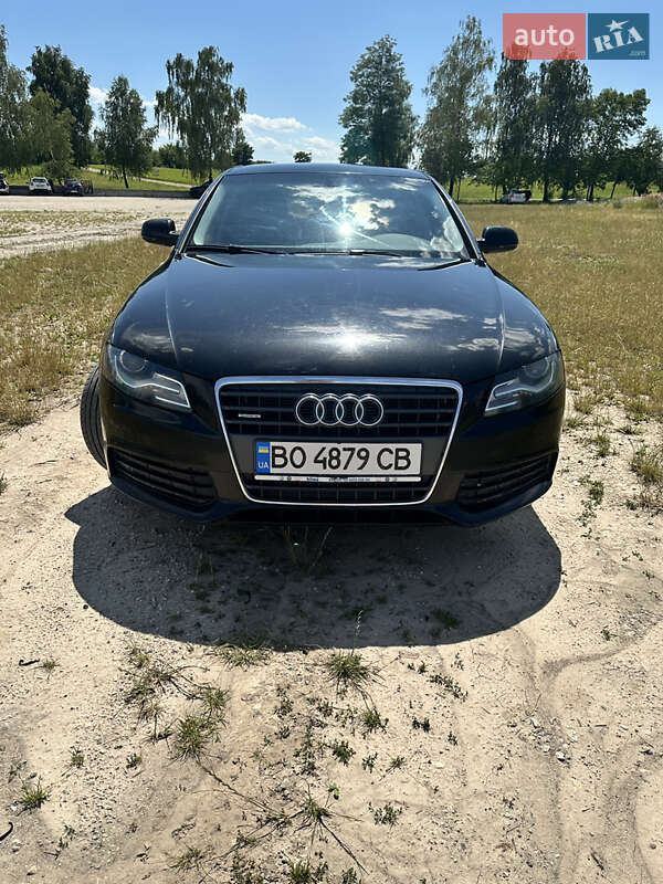 Седан Audi A4 2011 в Кременці