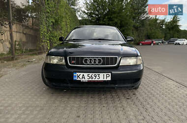 Седан Audi A4 1996 в 