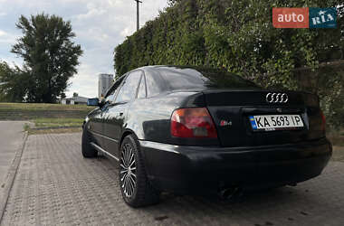 Седан Audi A4 1996 в 