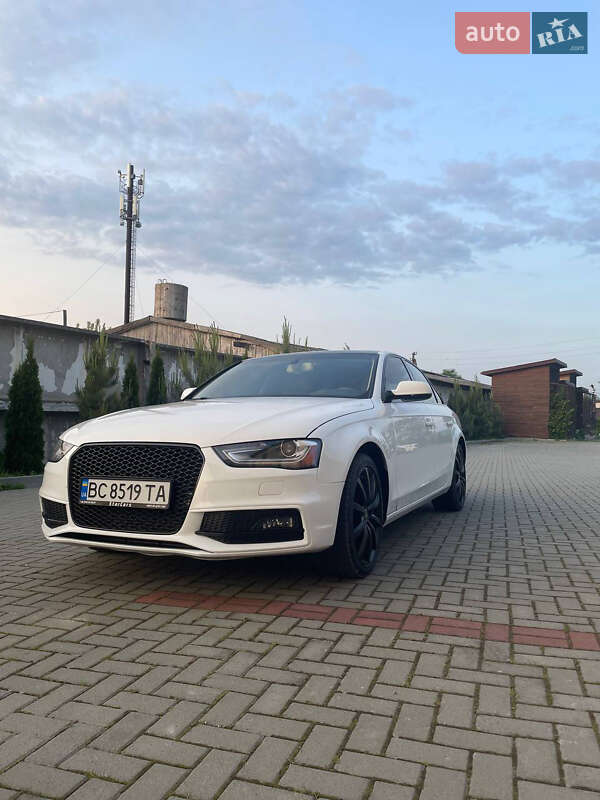Седан Audi A4 2012 в Киеве