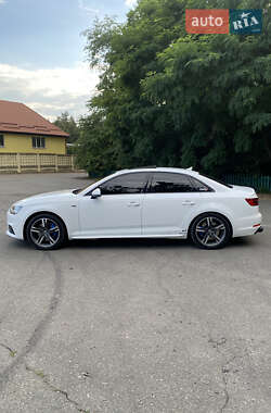 Седан Audi A4 2016 в 