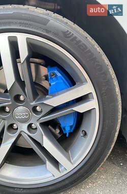 Седан Audi A4 2016 в 