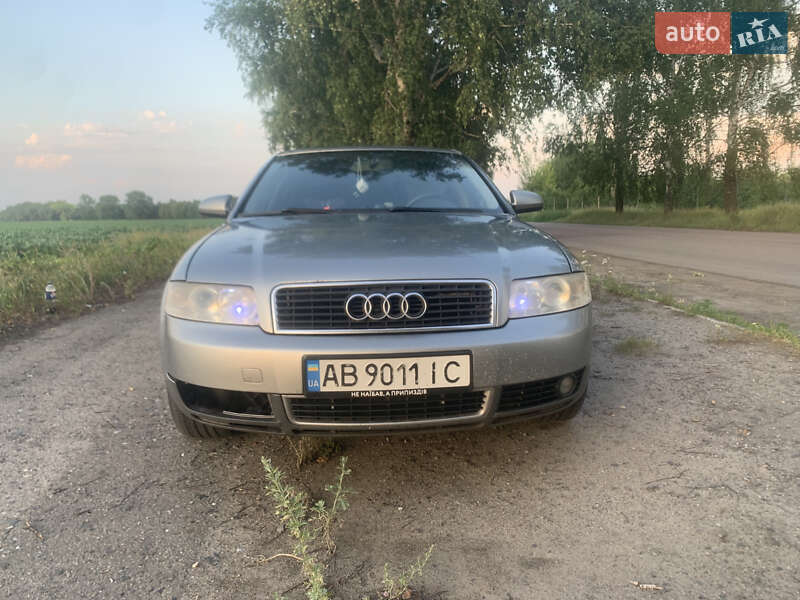 Седан Audi A4 2001 в 