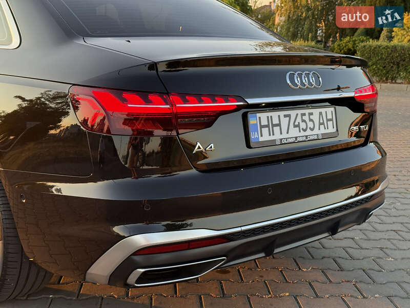 Седан Audi A4 2022 в Одесі