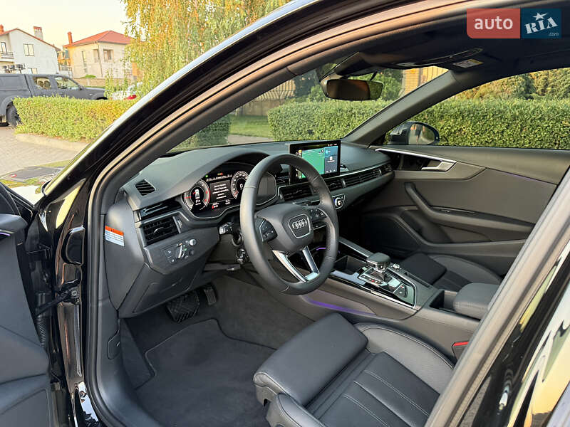 Седан Audi A4 2022 в Одесі