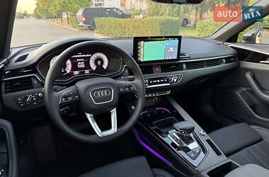 Седан Audi A4 2022 в 