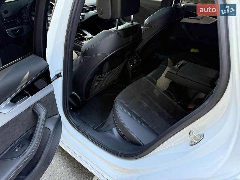 Седан Audi A4 2020 в Києві