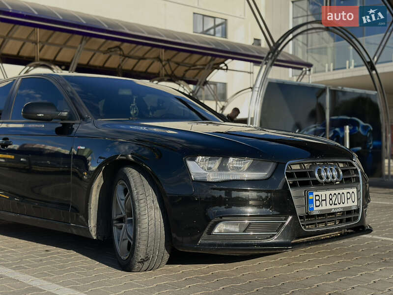 Седан Audi A4 2012 в Одесі