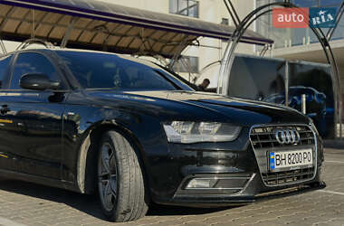 Седан Audi A4 2012 в 