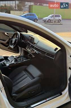 Седан Audi A4 2017 в 