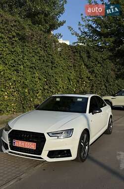 Седан Audi A4 2017 в 