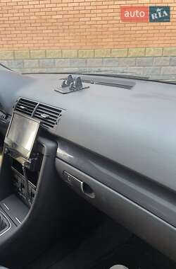Седан Audi A4 2002 в 