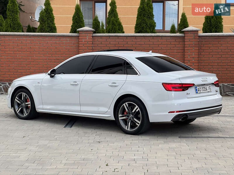 Седан Audi A4 2016 в Мукачево