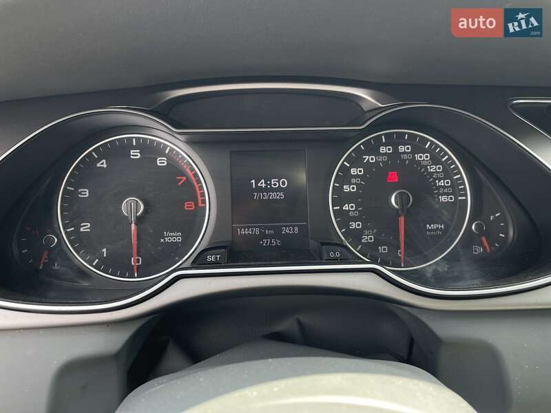 Седан Audi A4 2013 в Львове