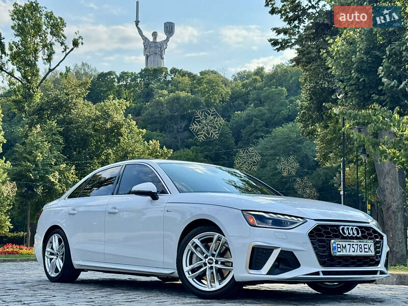 Седан Audi A4 2022 в Киеве